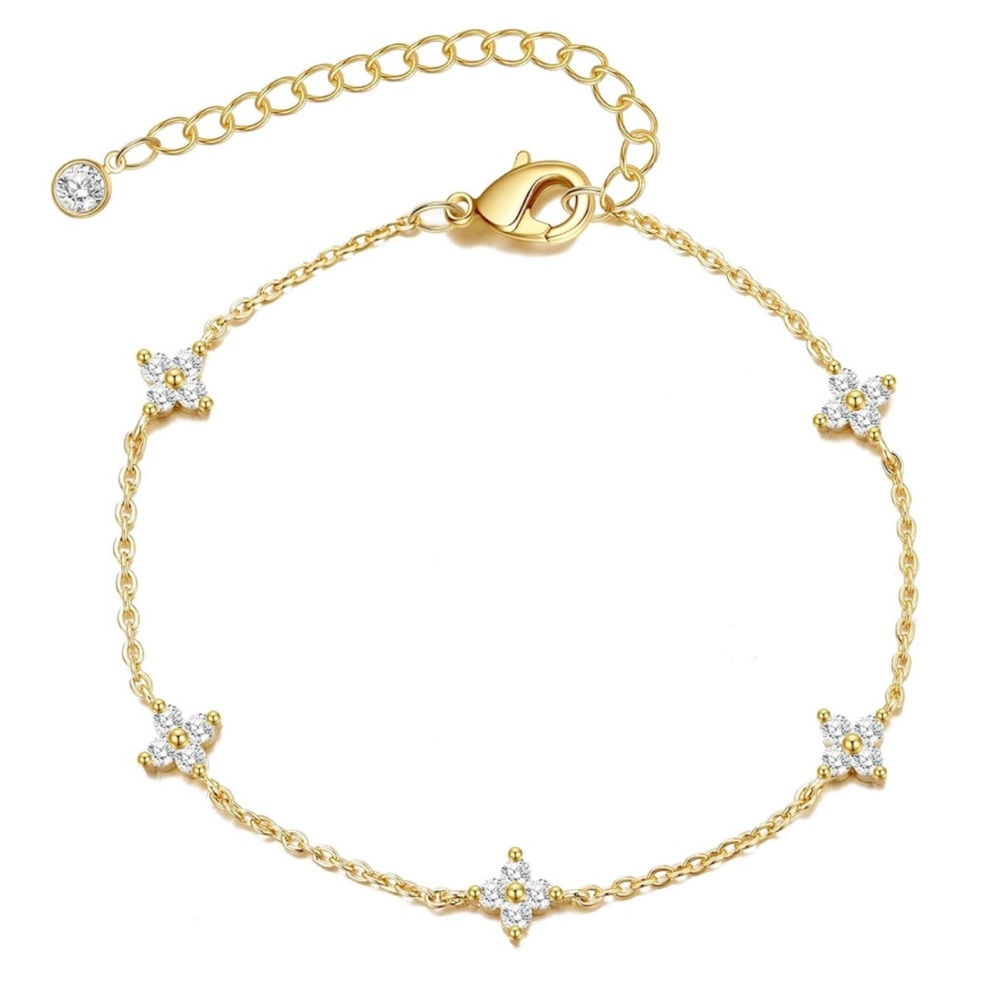 New! Clover Crystal Dainty Gold Bracelet (7934) - Picture 3 of 3